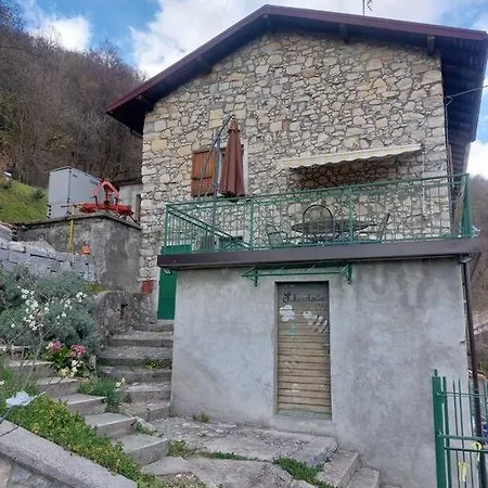 Apartment Casetta La Reussina
